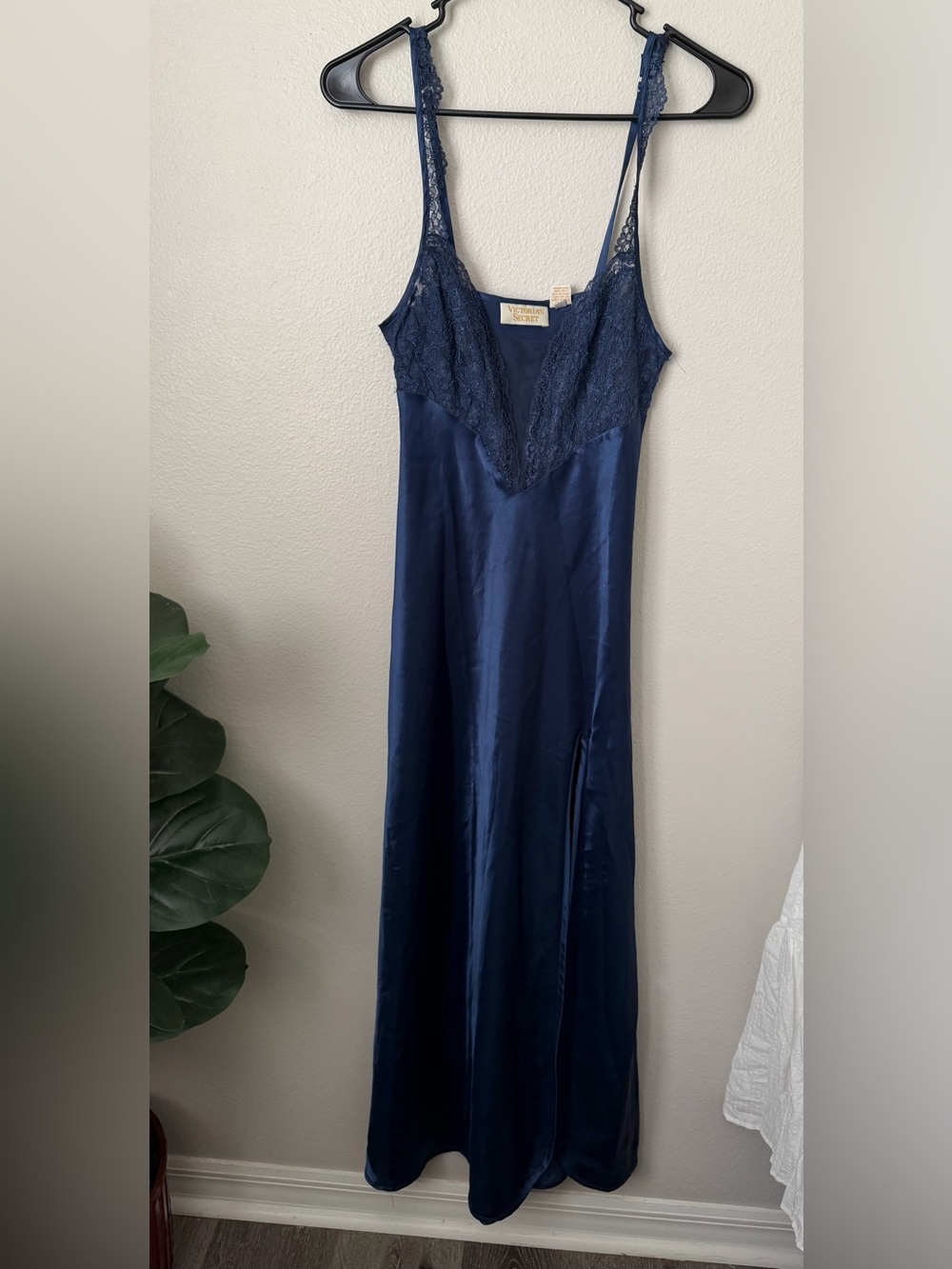 VTG Victoria's Secret Navy Blue Satin Lace Slip Dress Gold Label 90’s Women’s P